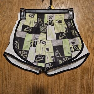 Nike Women's Icon Clash Oregon Graphic Print Shorts - Green and Black